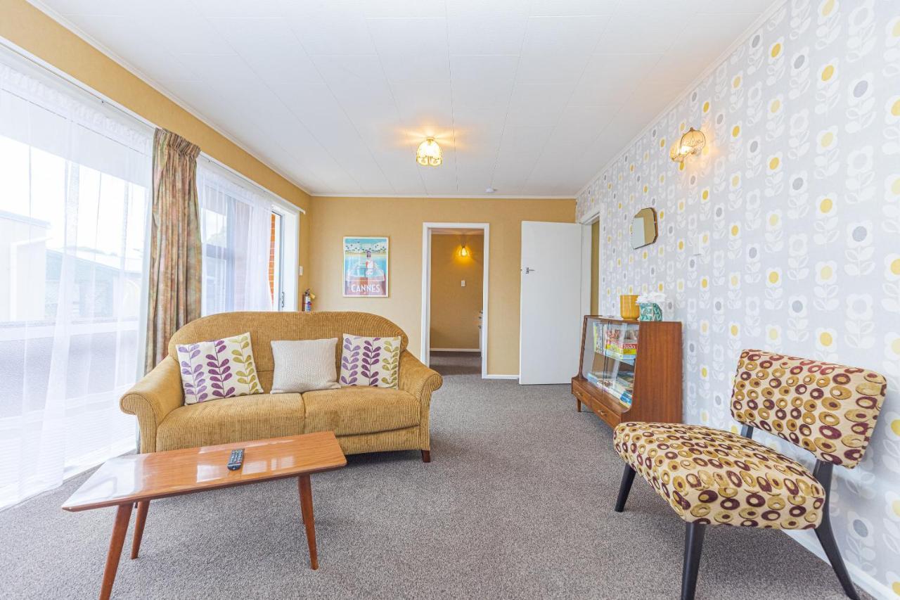 Le Riva Bed And Breakfast By The Beach Whanganui Exterior photo
