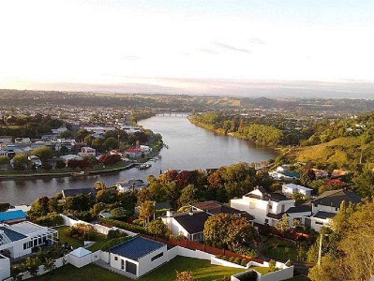 Le Riva Bed And Breakfast By The Beach Whanganui Exterior photo