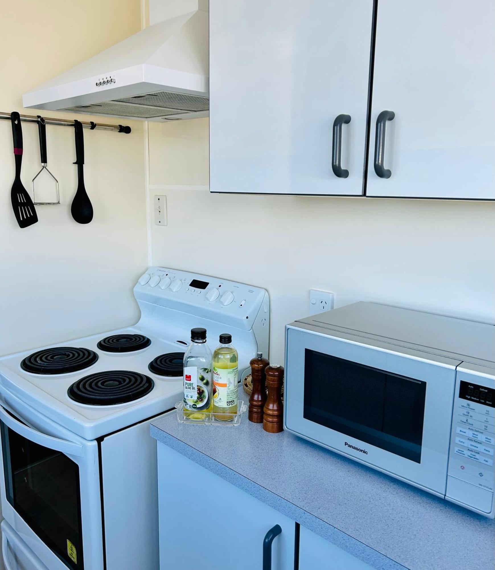 Le Riva Bed And Breakfast By The Beach Whanganui Exterior photo