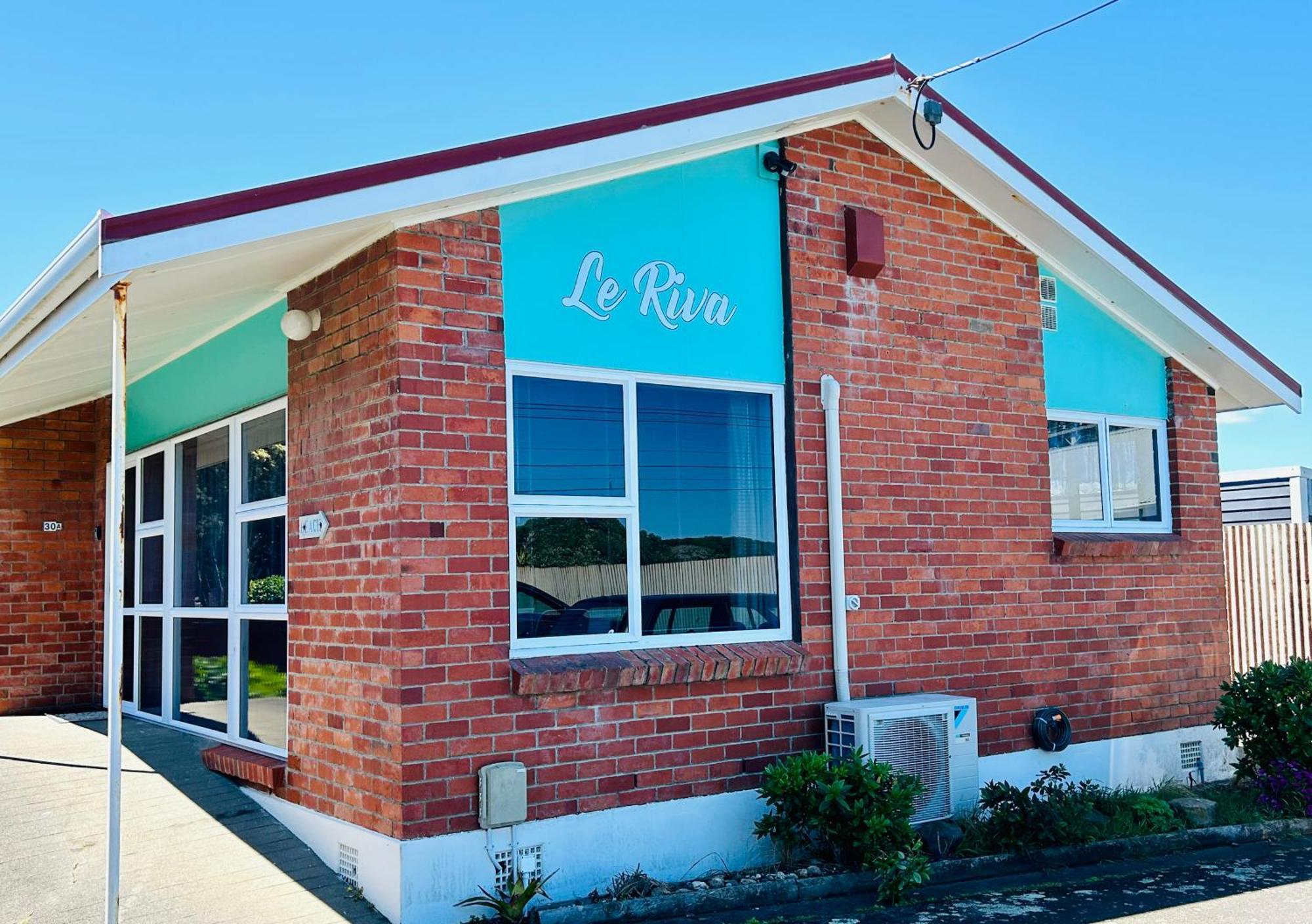 Le Riva Bed And Breakfast By The Beach Whanganui Exterior photo